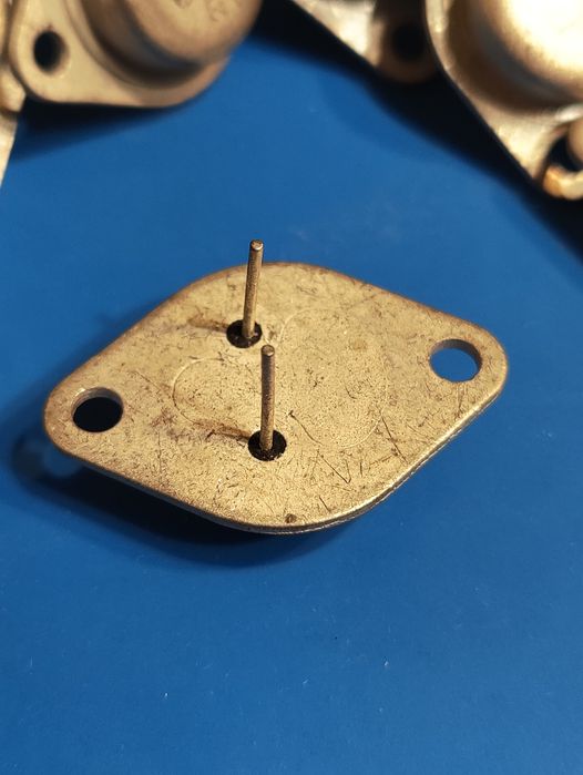 Транзисторы 2Т825В и КТ825Г