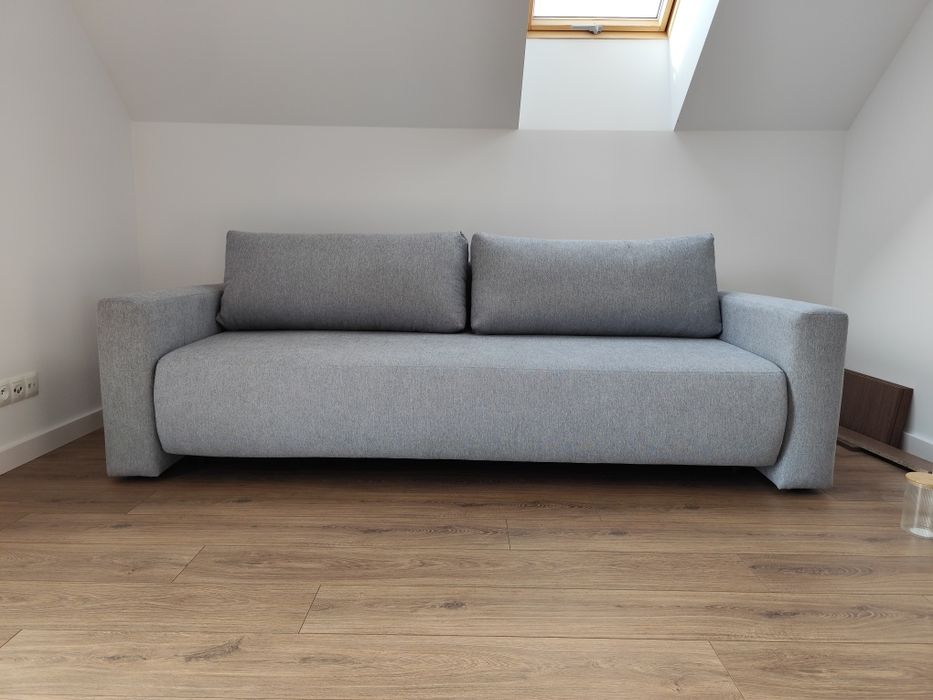 Nowa sofa rozkładana z funkcją spania