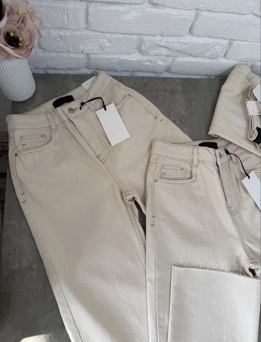 Прямі джинси ZARA