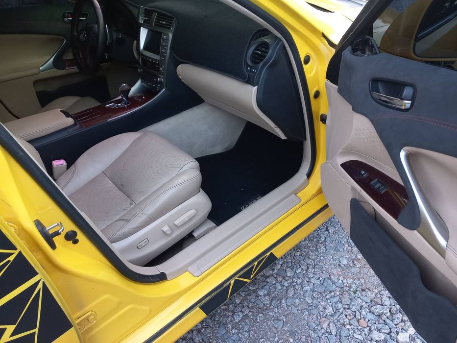 Lexus is250 4x4 avtomat