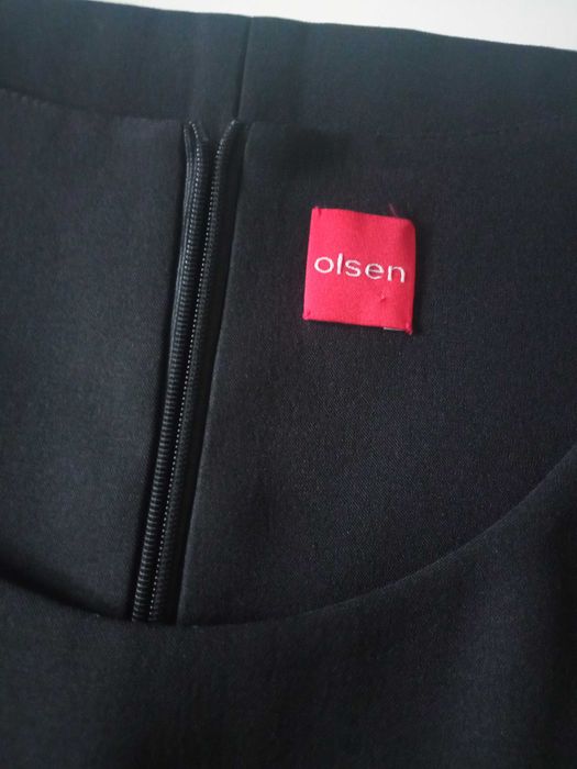 Olsen prosta sukienka wizytowa mała czarna r M/L