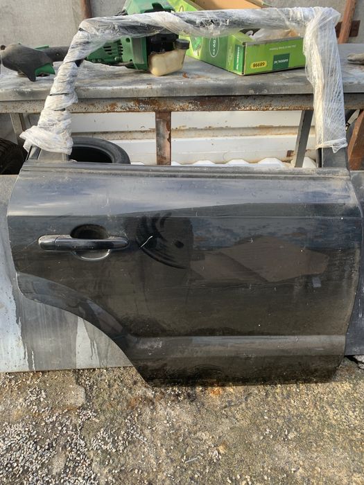 Продам Двері на  Хундай Туксон