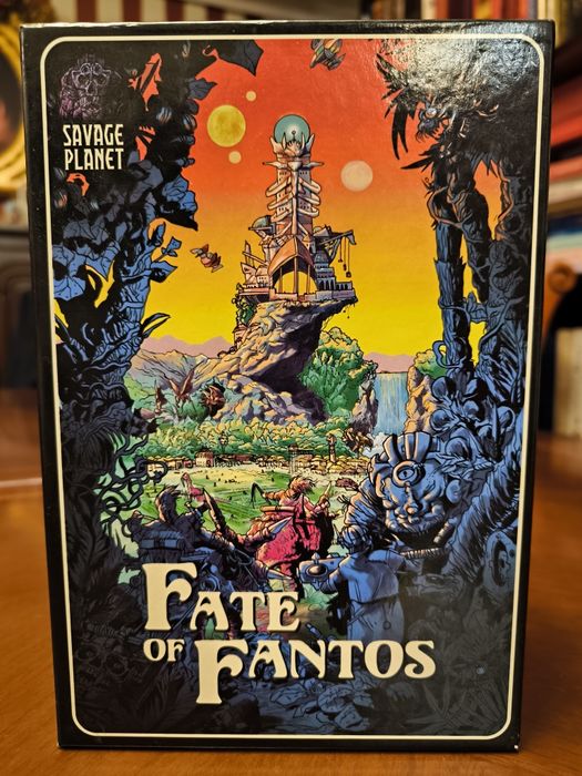 Gra karciana Savage Planet Fate of Fantos kickstarter koszulki