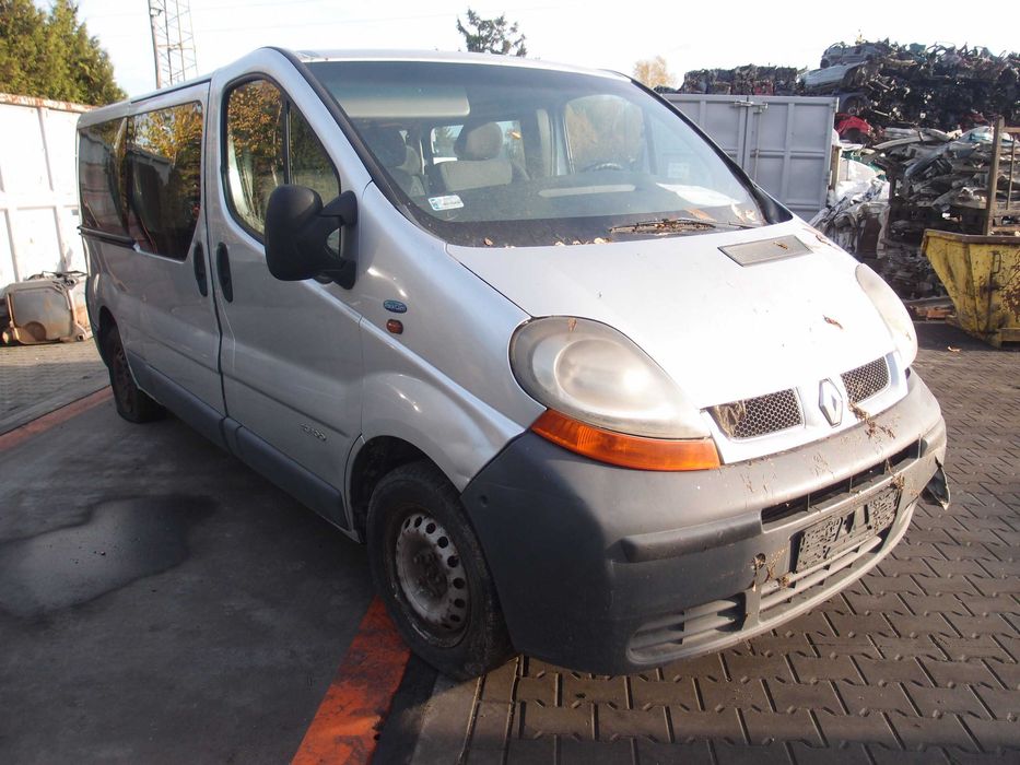 Renault Trafic II / 1.9D 100km / 2006r / na części