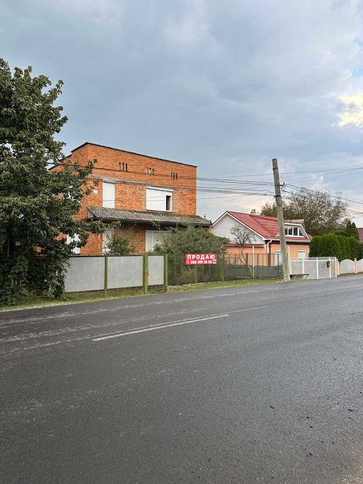 Продається будинок в с. Вишково