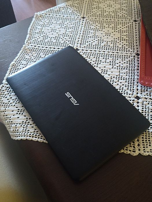 Portátil/Laptop | Asus Vivobook X541UVK | i5-7200U | NVIDIA GeForce 920MX | 8GB RAM | 240 GB SSD | 15.6''
