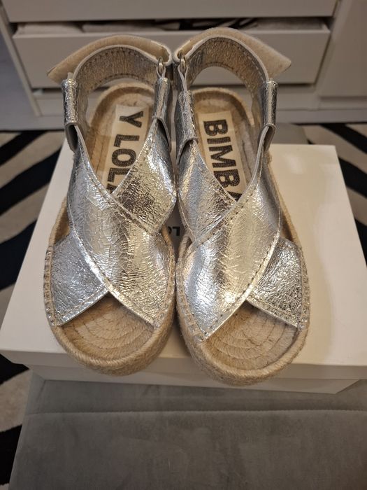 Sandálias 36 em Pele Bimba y Lola NOVAS