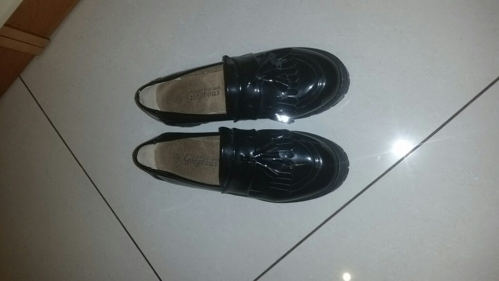 Nowe Buty mokasyny lakierki Gorgeous rozm. 39