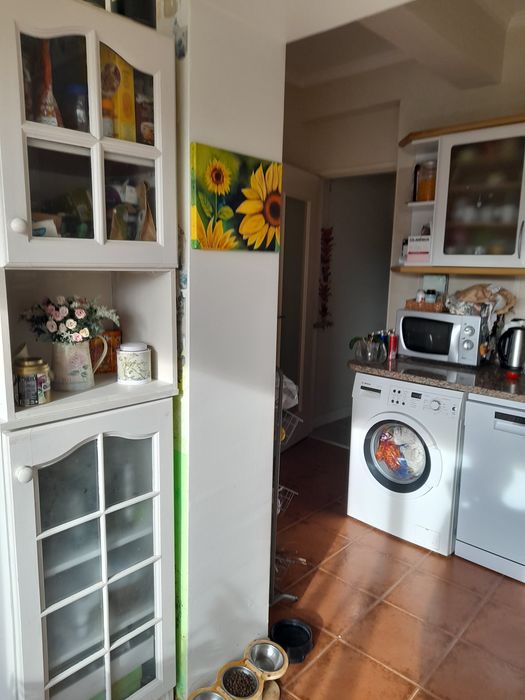 Quarto para arrendar a estudante