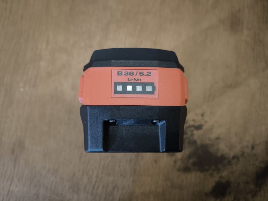 Bateria  Hilti nova
