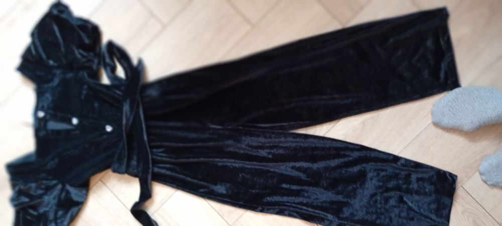 Zestaw ubrań dla dziewczynki  128-134