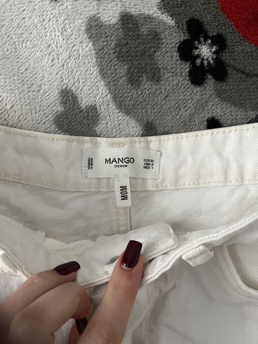 Шорти від Манго білого кольору 34 розміру,  одягались пару разів