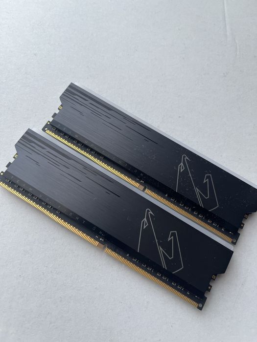 Pamięć Gigabyte AORUS RGB, DDR4, 16GB, 3333MHz, CL18