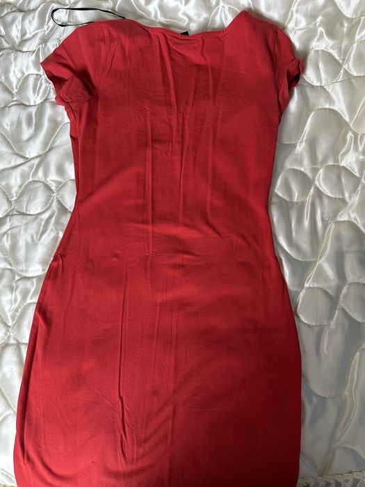 Vestido vermelho da h&m usado algumas vezes