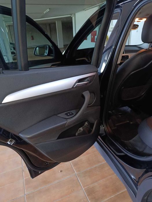 BMW X1 sDrive16d de 2018, com 178.000 km, com Jantes 19 Averbadas