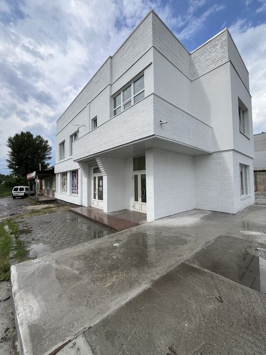 Оренда  офіс чи магазин!! Світло НЕ вимикають. 130кв.м на Чигиринській