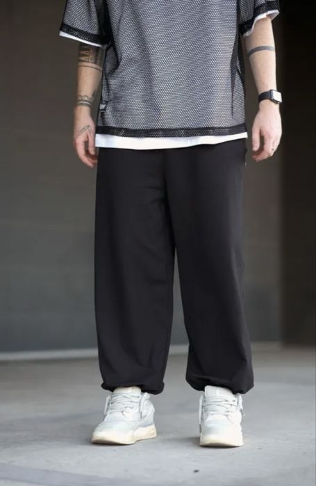 Спортивные штаны оверсайз черные