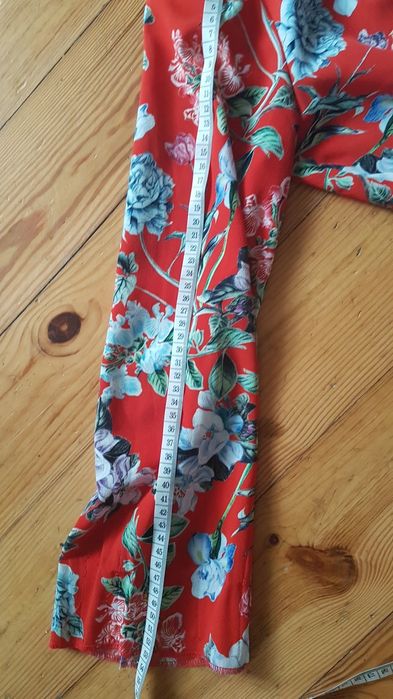 Sukienka H&M midi czerwona kwiatowa komunia