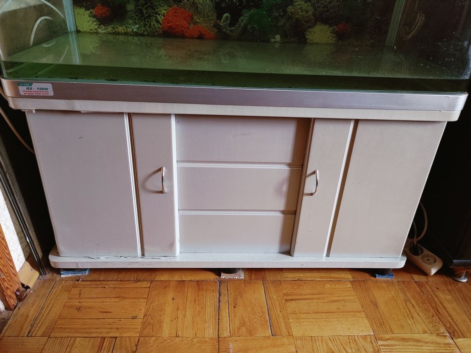 Аквариум с тумбой  SHARK с бесшовным передним стеклом 250 л