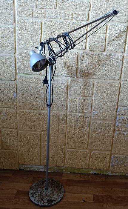 Торшер робочий під реставрацію