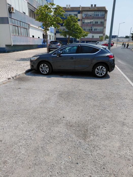 Citroen DS4 de 2014 diesel — photo 4