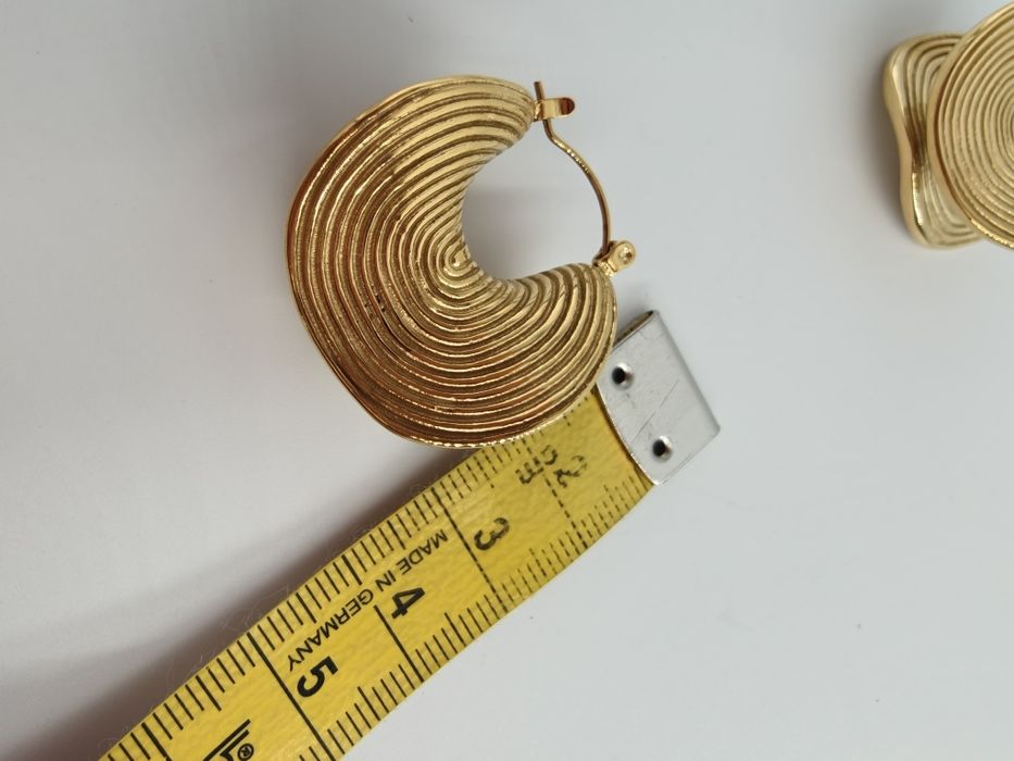 Modne kolczyki koszyczku biżuteria na wiosnę