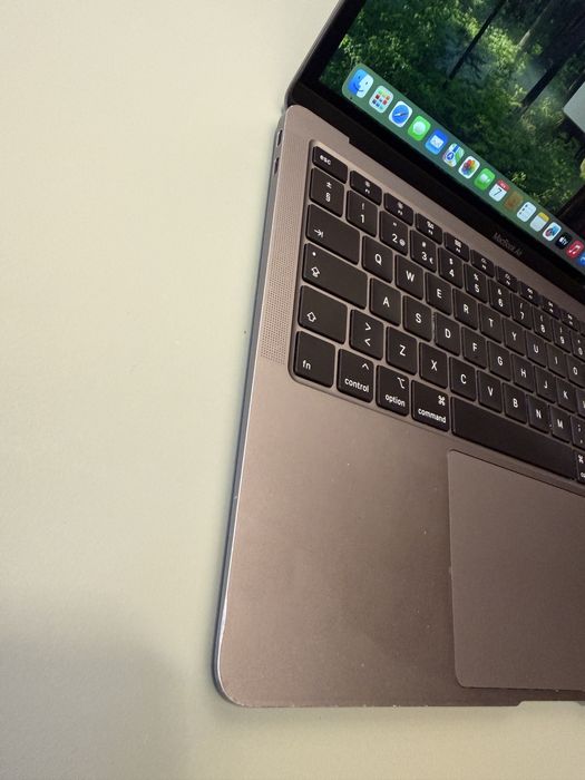 Apple Macbook Air 13” 2020 INTEL