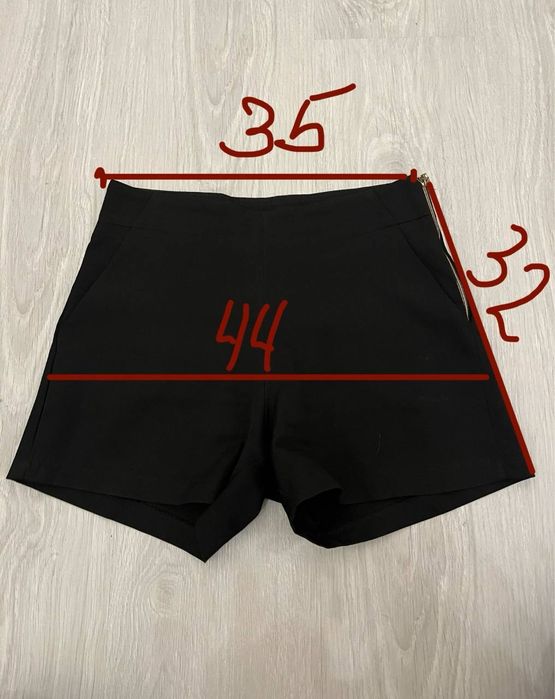 Класичні чорні шорти