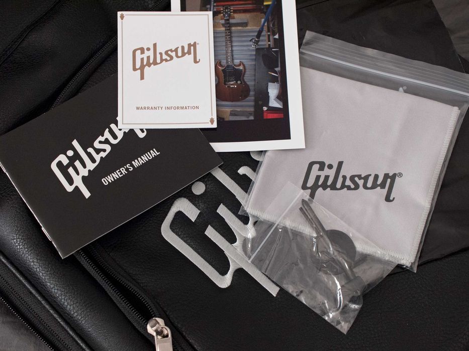 Gibson SG Tribute Natural Walnut + Saco
