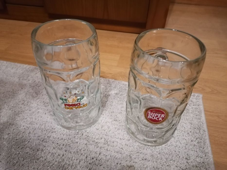 Canecas e copos de Cerveja