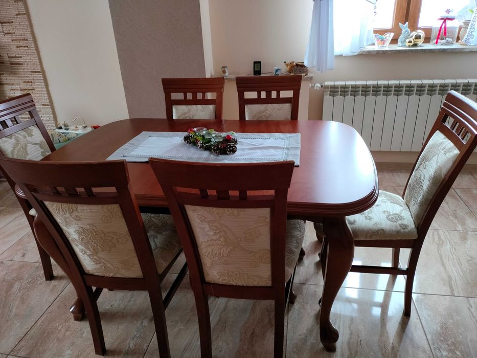 Stół z krzesłami - sprzedam!