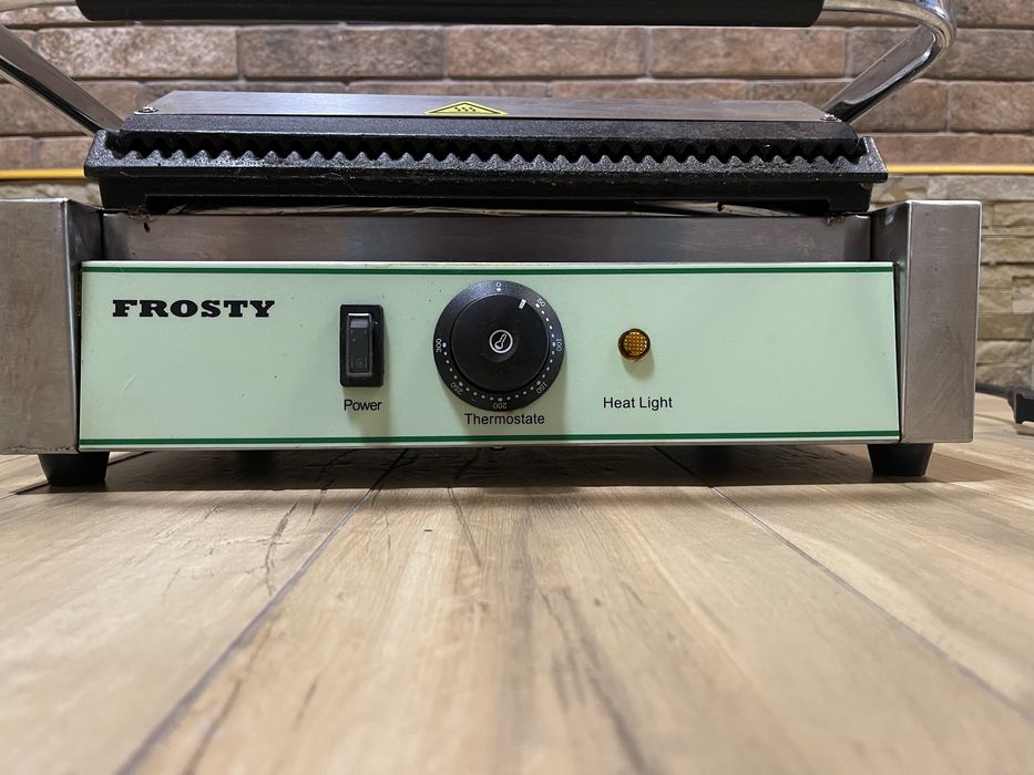 Гриль контактний Frosty SP-1C1 верх рифлений / низ рифлений