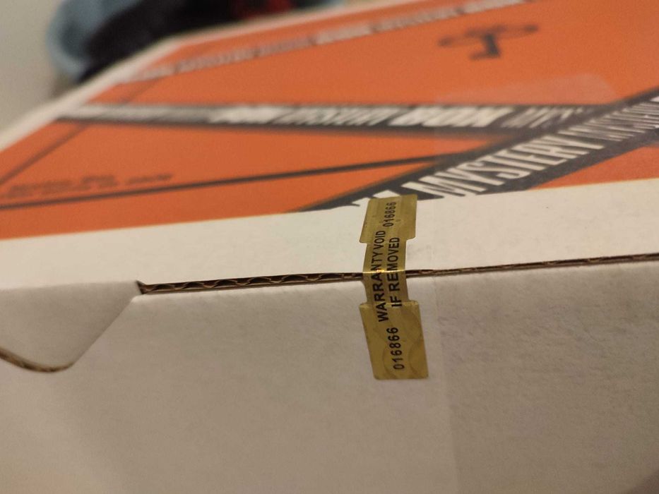 Caixa Surpressa valor de mercado superior a 250 euros.