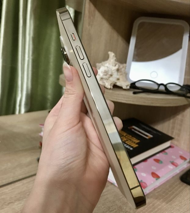 Продам iPhone 14 Pro Max (SIM-lock оператор)