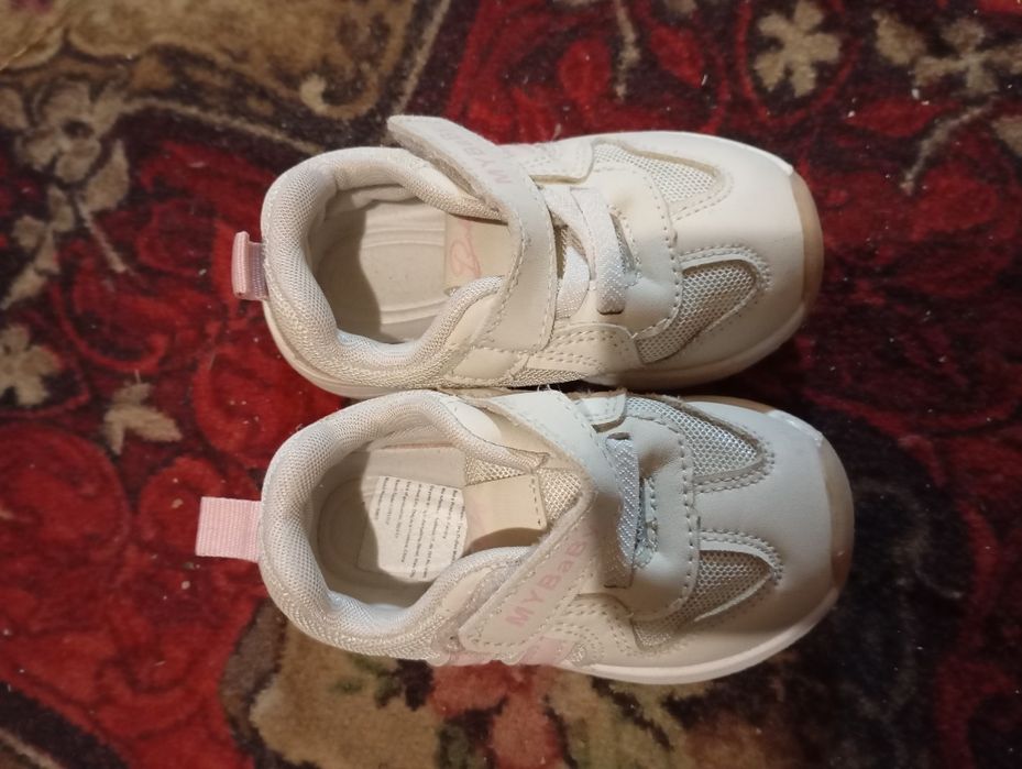 Дитячі кросівки  16 розмір