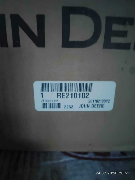 Продам повітряний фільтр на JD серії R, новий.
