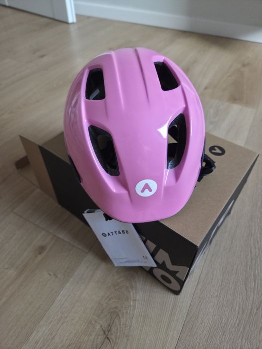 Nowy kask rowerowy dla dziewczynki