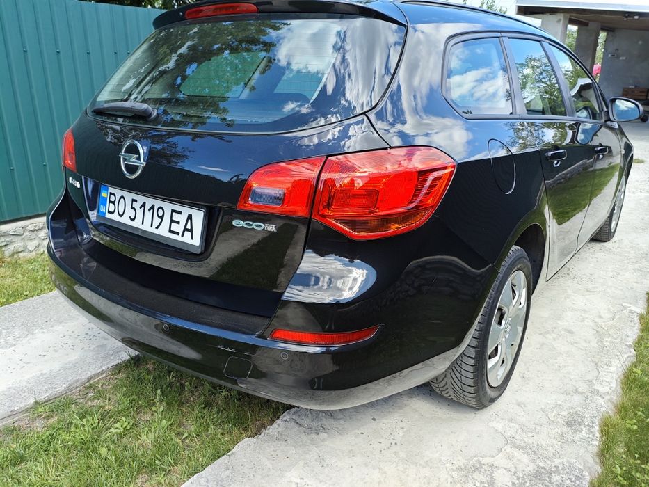 Opel Astra J 2011 1.4 MPI