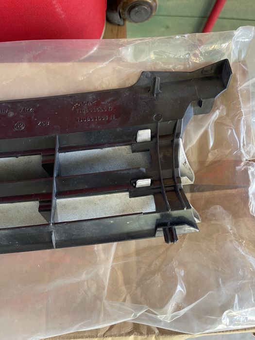 Grelha Golf IV de 2001