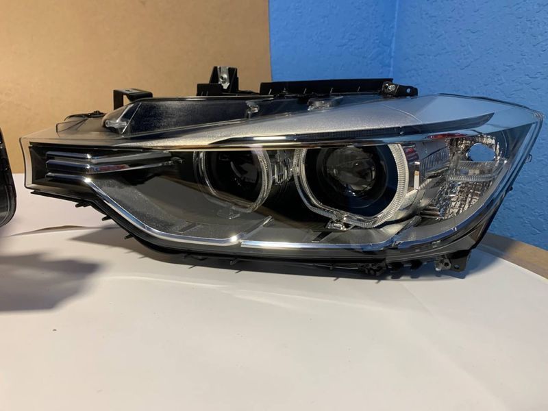 Фары оптика Bi Xenon BMW F30 F31 рестайл 63117339389 63117339390