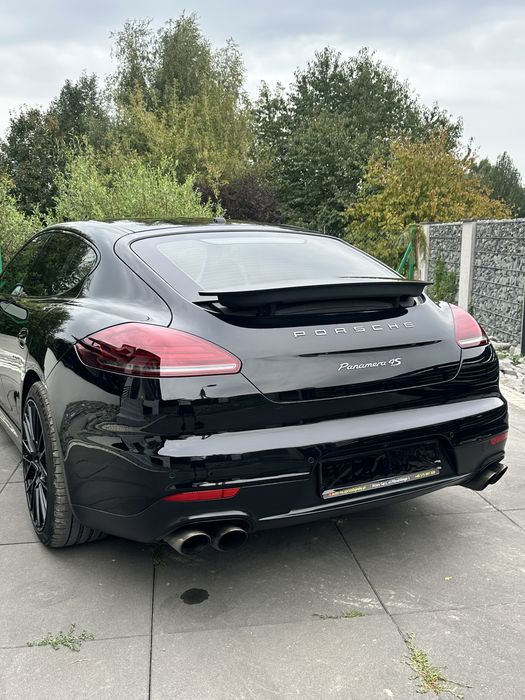 Porsche Panamera 4s