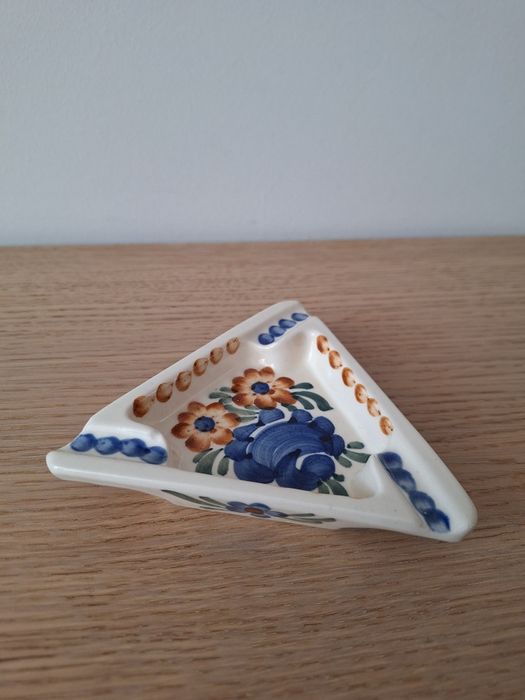 Popielniczka trójkątna PRL Fajans Włocławek