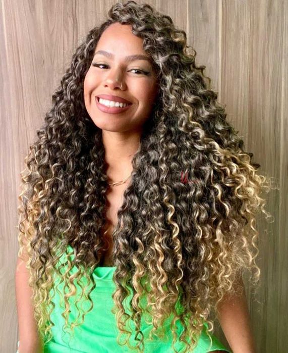 Faço extensões de cabelo (crochet)