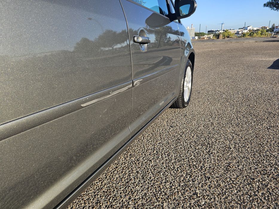 Vw Touran 1.6 Diesel - 7 Lugares