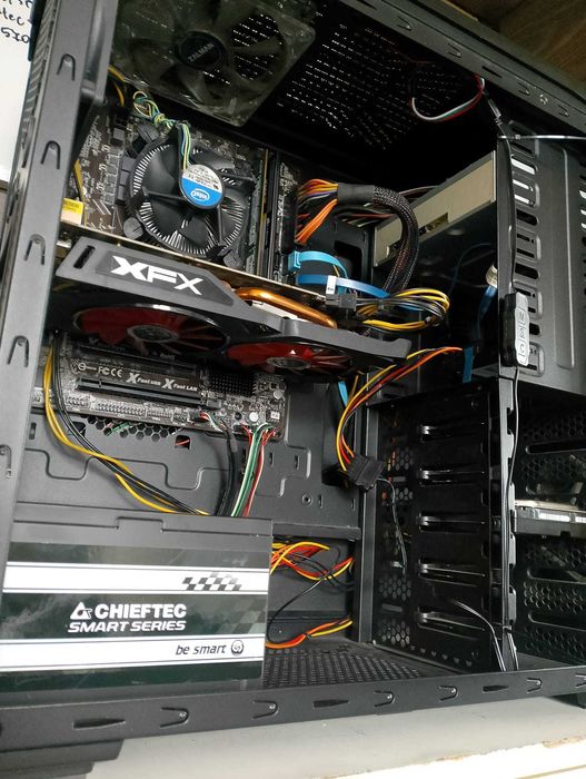 Komputer intel i5 16gb ram RX470 8gb 120gb SSD 512gb HDD RGB