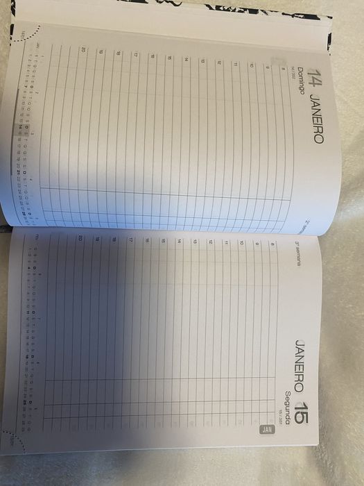 Agenda 2024 - preta e branca