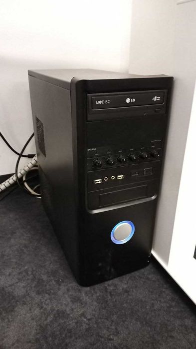 AMD Ryzen 9 3900X, RAM 32 Gb DDR-4, SDD 500 GB NVIDOE GeForce RTX 2060