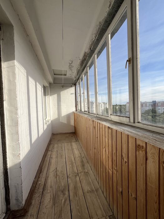 Продам   2-кімнатну квартиру в цегляному будинку, (район готелю «Градецький»)