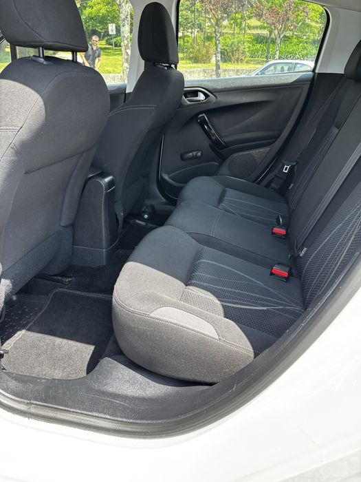 Peugeot 208 1.6 e-HDI