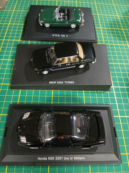 Carrinhos miniatura